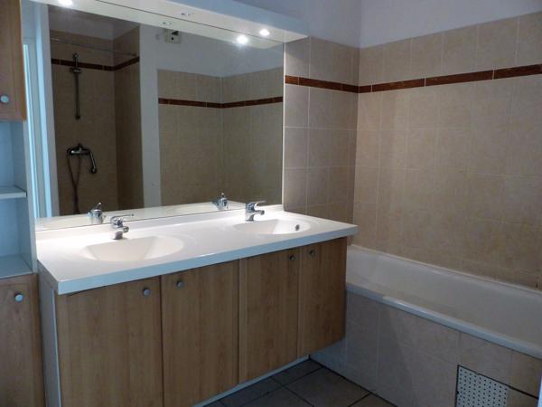 TALENCE ROUSTAING / FORUM - T4 NON MEUBLE RUE ROUSTAING