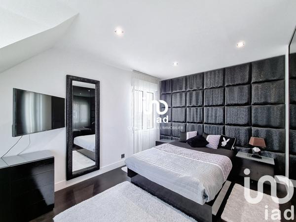 Maison à vendre 8 pièces 240 m² Fontenay-Mauvoisin