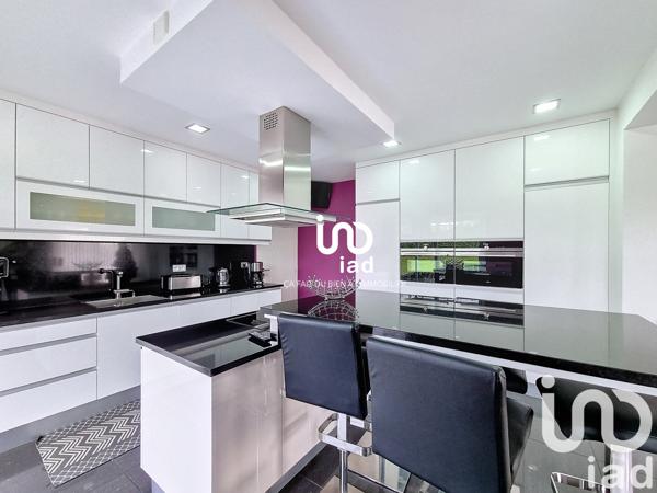 Maison à vendre 8 pièces 240 m² Fontenay-Mauvoisin