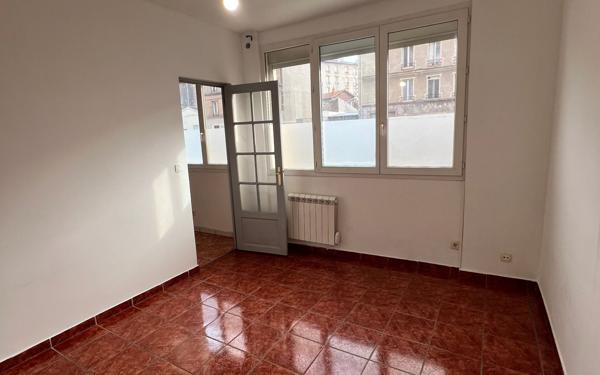 Appartement à vendre    2 pièces • 36,24 m2 Saint-Ouen