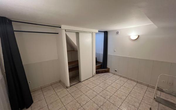 Appartement à vendre    2 pièces • 36,24 m2 Saint-Ouen