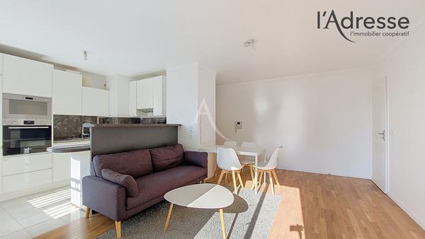 PUTEAUX/ MOULIN - BERGERES Appartement 3 pièces 57m² avec balcon et parking