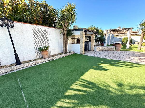 MEZE maison 4 pièces de 143m² + dépendance T3 de 45m²