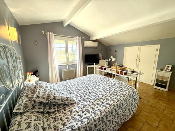 MEZE maison 4 pièces de 143m² + dépendance T3 de 45m²