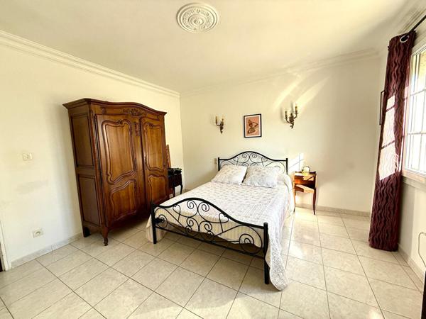 MEZE maison 4 pièces de 143m² + dépendance T3 de 45m²