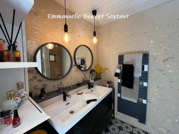 Charmante maison en pierre, situation privilégiée, piscine, 3 à 4 chambres, bureau, piscine, dépendance, sur 3250 m2