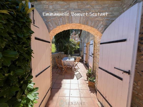 Charmante maison en pierre, situation privilégiée, piscine, 3 à 4 chambres, bureau, piscine, dépendance, sur 3250 m2