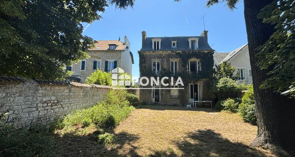 À vendre Maison 9 pièces 223.55 m² - Mantes-la-jolie 78200