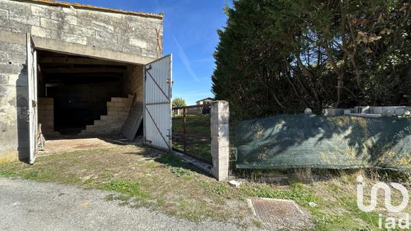 Maison à vendre 1 pièce 78 m² Les Artigues-de-Lussac