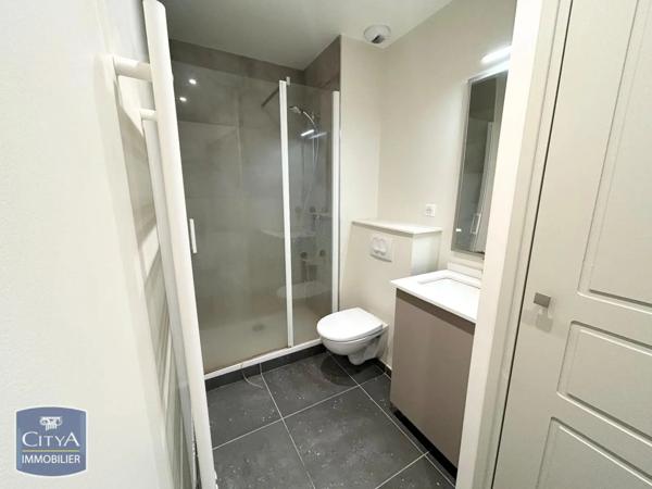 Appartement à louer 1 pièce 33.7m²