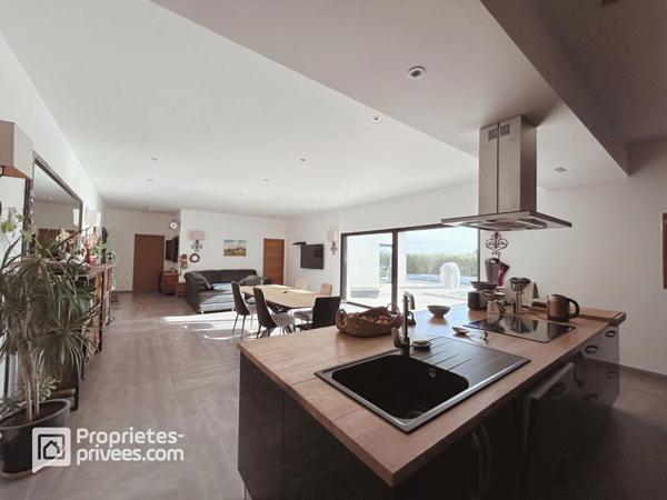 Maison moderne 5 pièces 207 m² de plain-pied à Aubignan