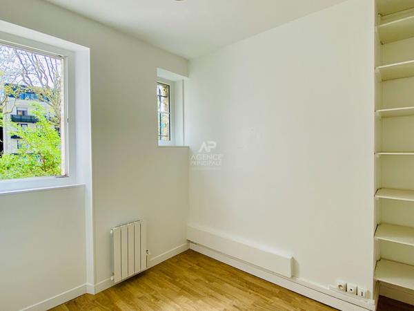 "Viroflay" Proche tous commerces ! appartement de 3 pièces de 45m² avec jardinet ! Loyer 1 375 €/mois charges comprises **  - Référence  27331