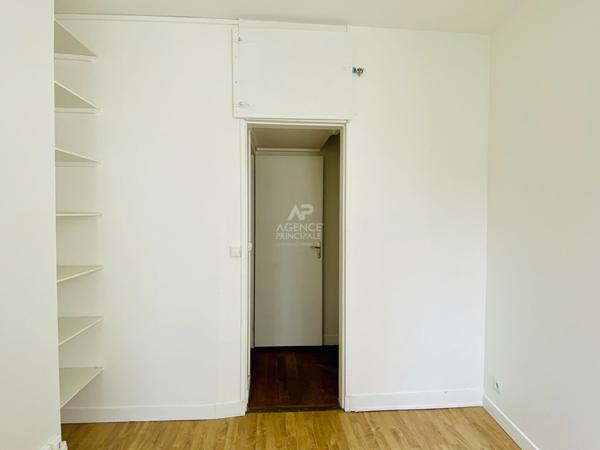 "Viroflay" Proche tous commerces ! appartement de 3 pièces de 45m² avec jardinet ! Loyer 1 375 €/mois charges comprises **  - Référence  27331