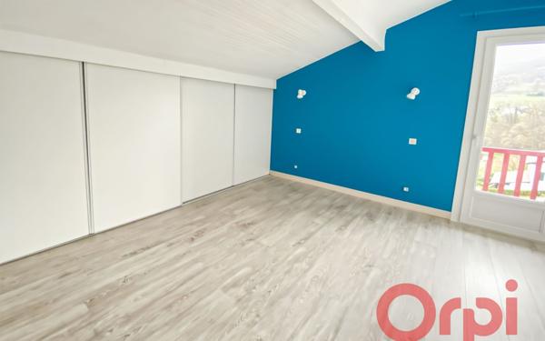 Maison à louer    5 pièces • 133,66 m2 Espelette