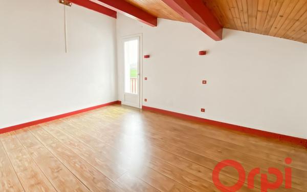 Maison à louer    5 pièces • 133,66 m2 Espelette