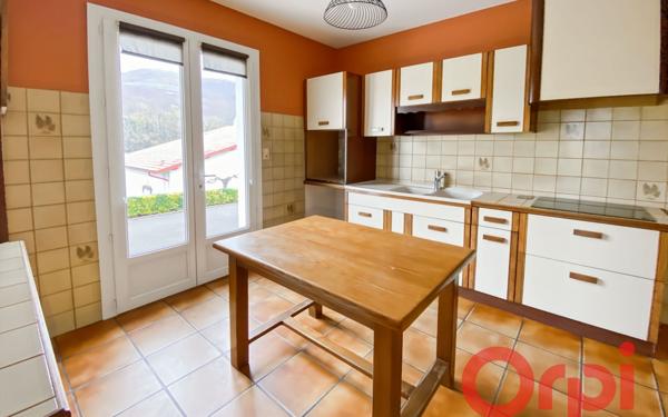 Maison à louer    5 pièces • 133,66 m2 Espelette