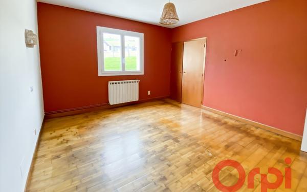 Maison à louer    5 pièces • 133,66 m2 Espelette