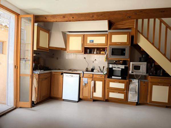 Sommières (30250) Sommières, hyper centre maison R+3 ,T4 de 100 M2,