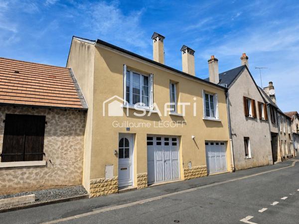 Maison de ville rénovée avec garages à Issoudun