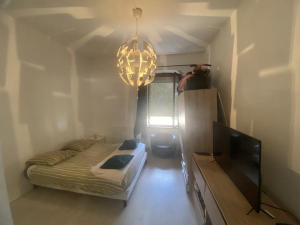 Appartement
         3 pièces
        - 76 m² Exclusivité 95 000 € *