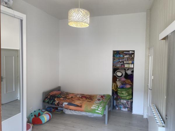 Appartement
         3 pièces
        - 76 m² Exclusivité 95 000 € *