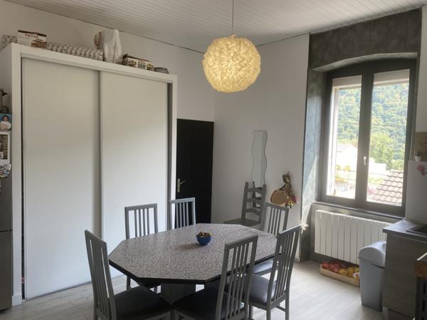 Appartement
         3 pièces
        - 76 m² Exclusivité 95 000 € *