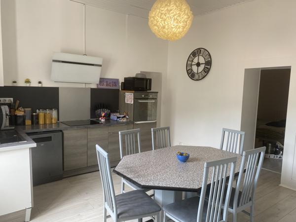 Appartement
         3 pièces
        - 76 m² Exclusivité 95 000 € *