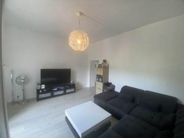 Appartement
         3 pièces
        - 76 m² Exclusivité 95 000 € *