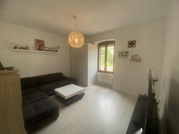 Appartement
         3 pièces
        - 76 m² Exclusivité 95 000 € *