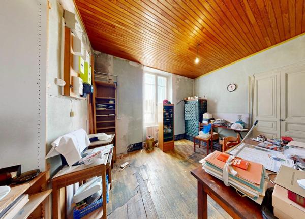 Maison à vendre    4 pièces •  Ruoms