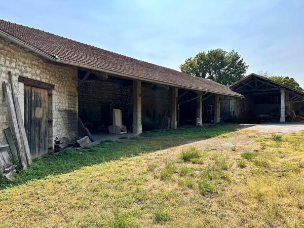 Maison à vendre    4 pièces •  Ruoms