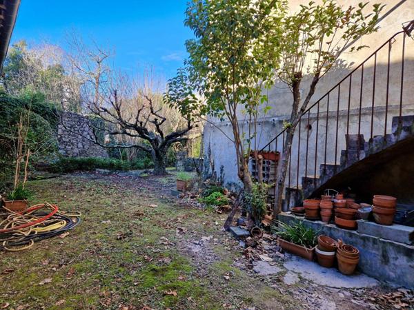 Maison à vendre    4 pièces •  Ruoms