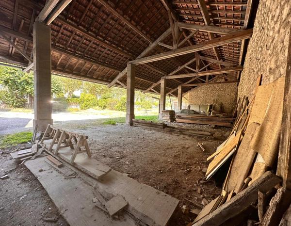 Maison à vendre    4 pièces •  Ruoms