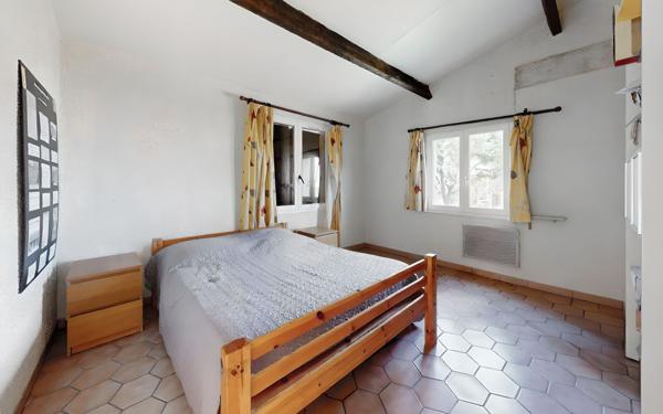 Maison à vendre    6 pièces •  Bouc-Bel-Air