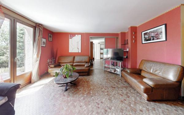 Maison à vendre    6 pièces •  Bouc-Bel-Air