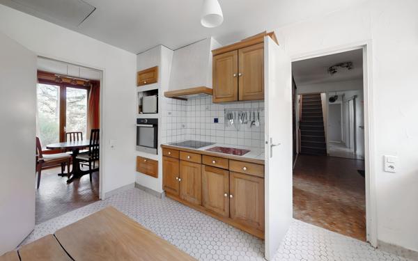 Maison à vendre    6 pièces •  Bouc-Bel-Air