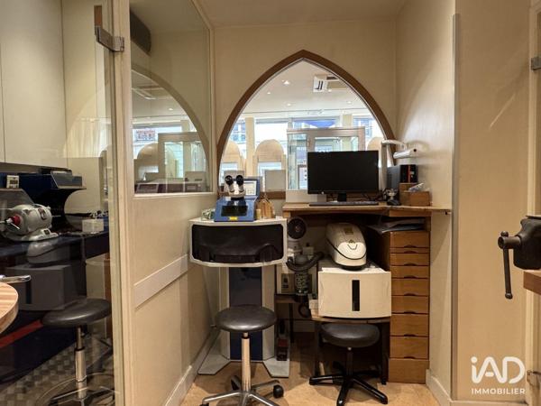 Boutique/Local commercial à vendre 80 m² Paris 16