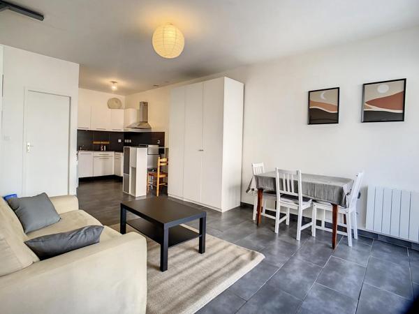 T1 MEUBLE – 28 m2 – PARKING – 69009 LYON