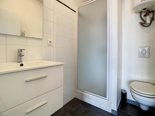 T1 MEUBLE – 28 m2 – PARKING – 69009 LYON