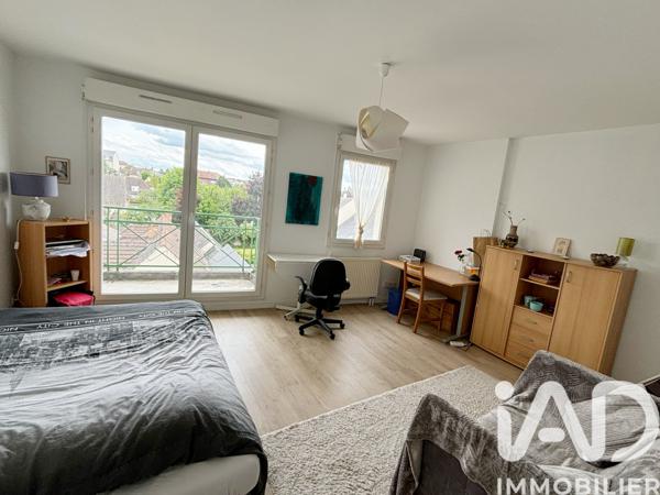 Location appartement 1 pièce 28 m² Compiègne