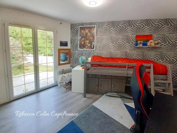 Villa contemporaine de 184 m² entièrement rénovée à BOULAZAC (24)