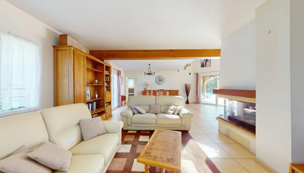 Maison familiale avec piscine et sous-sol - JATXOU