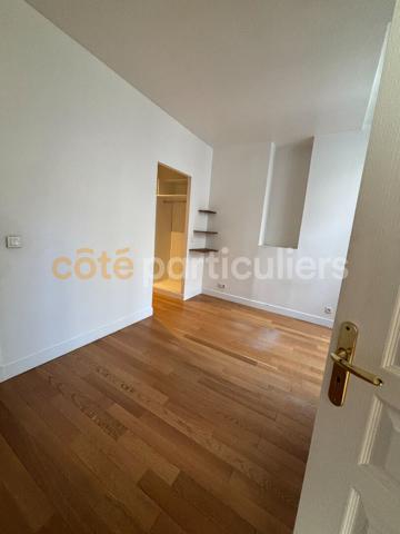 Location
                Appartement47 m² - 2 Pièces -
                    PARIS (75002)
