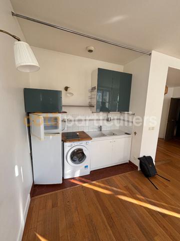 Location
                Appartement47 m² - 2 Pièces -
                    PARIS (75002)