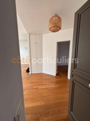Location
                Appartement47 m² - 2 Pièces -
                    PARIS (75002)