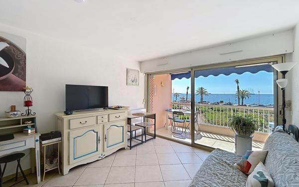 Appartement à vendre    2 pièces • 35,01 m2 Fréjus