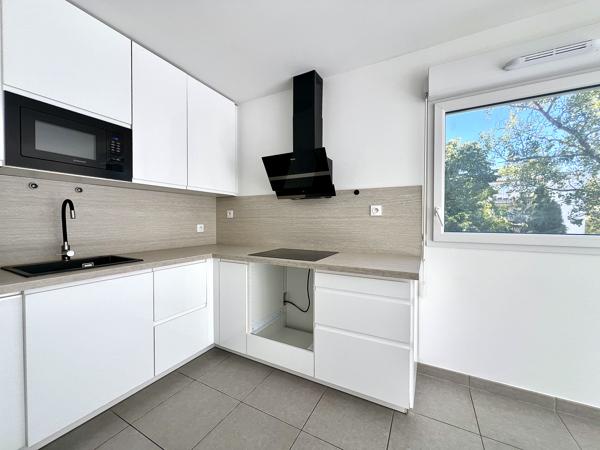 13013 - Saint Jérôme / Saint Mitre - Appartement 2 pièces 41m2, terrasse et parking.