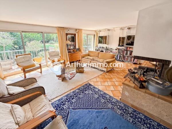 Vente                                                      Maison
                        
                     8 pièces                      172 m2                     à Ris-Orangis