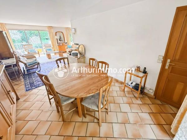 Vente                                                      Maison
                        
                     8 pièces                      172 m2                     à Ris-Orangis