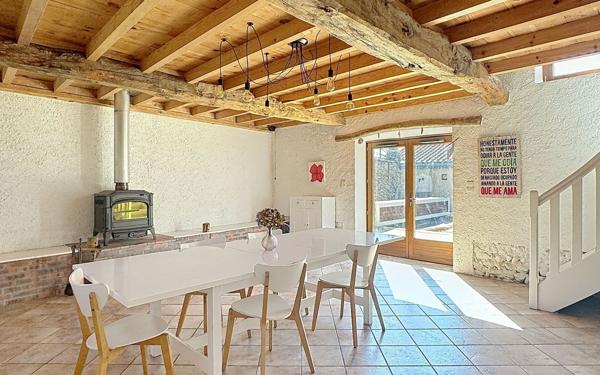 Maison à vendre    7 pièces •  Andrézieux-Bouthéon